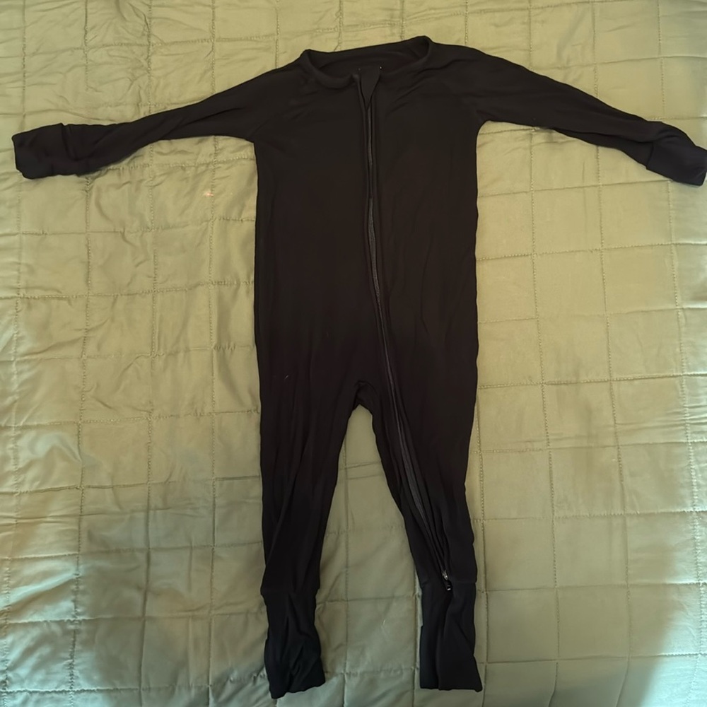 Little sleepies solid black 6-12 month zippie